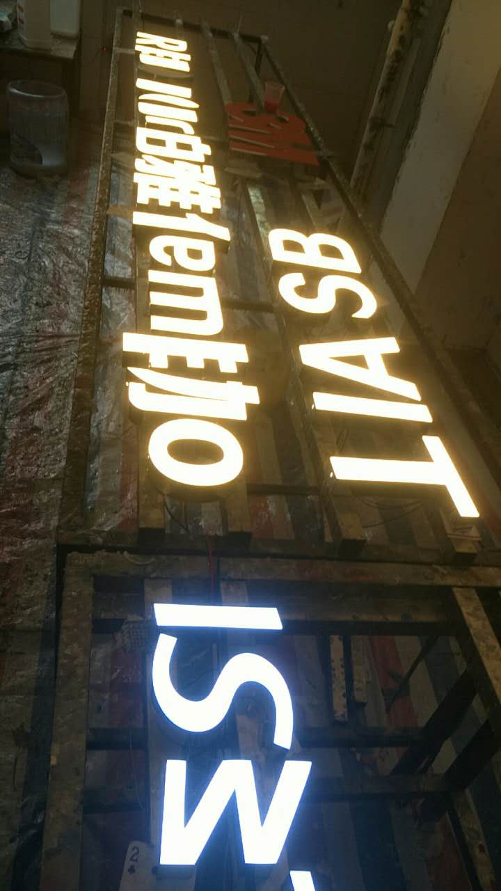 户外防水暖光�?w��i)脂�? /></a>
								<p><a href=